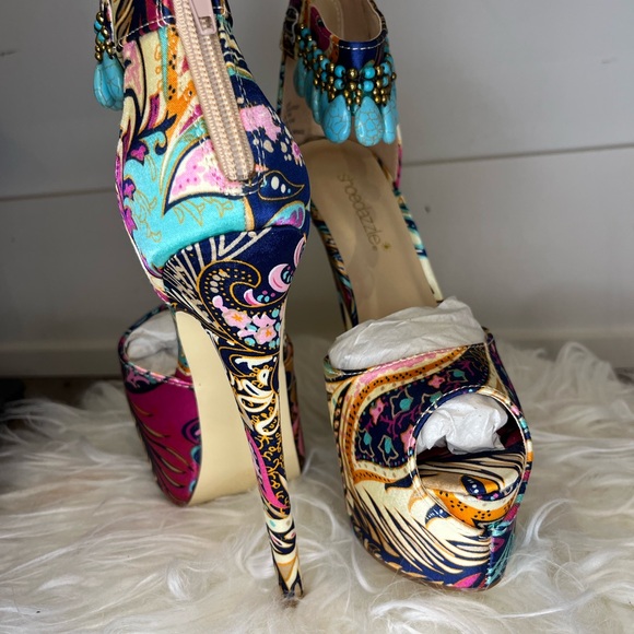 Turquoise shoes - Picture 2 of 2